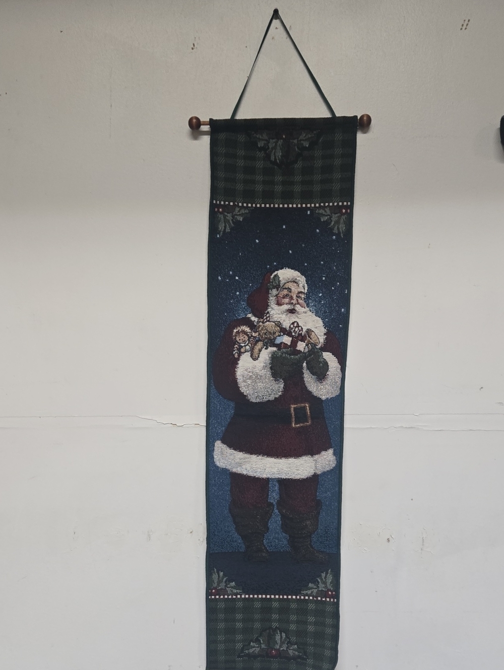 Christmas Santa Wall Hanging Tapestry - Red, White, Green